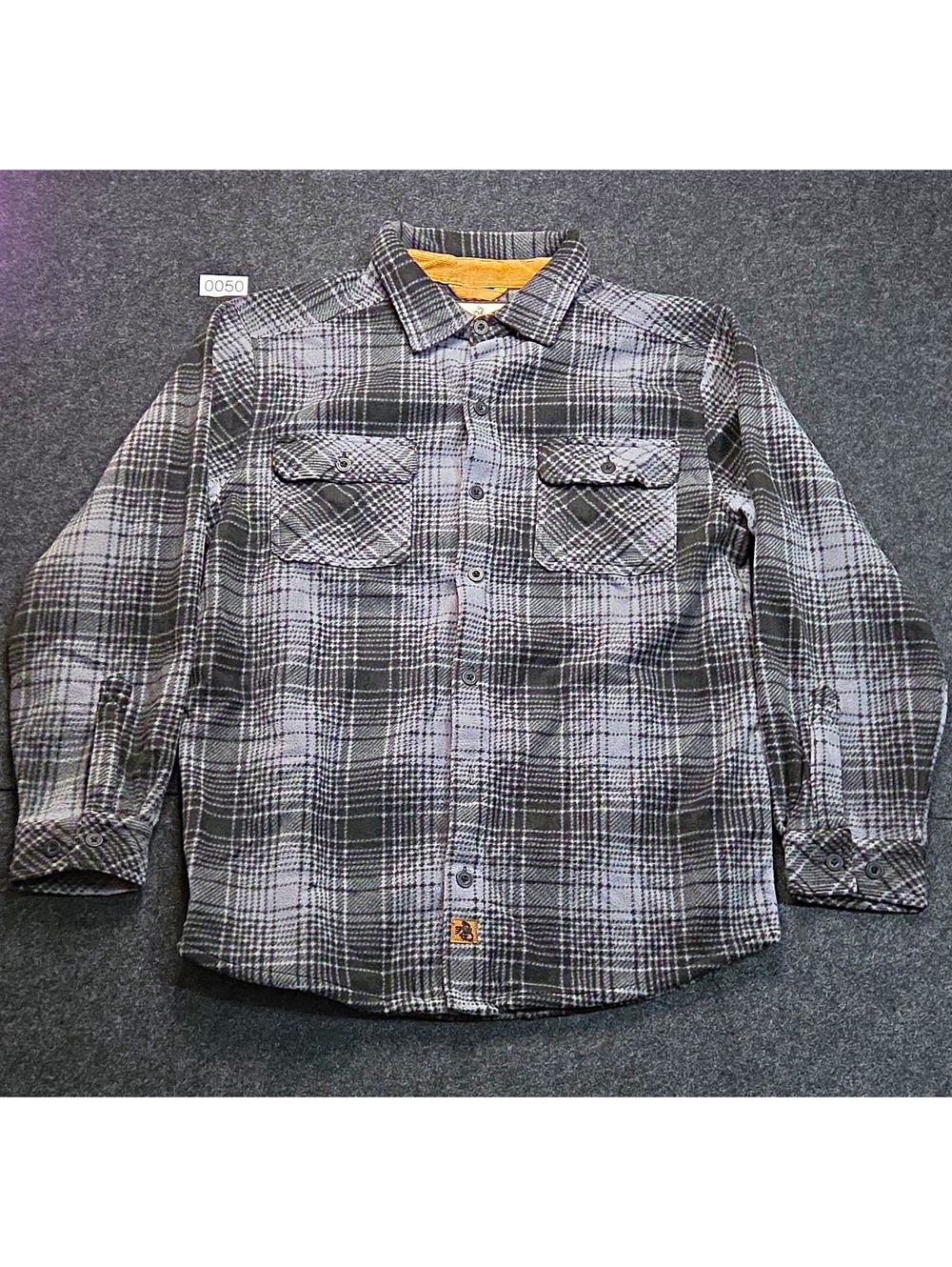 Legendary Whitetails Men's L Gray Black Plaid Fleece Button-Up Shirt